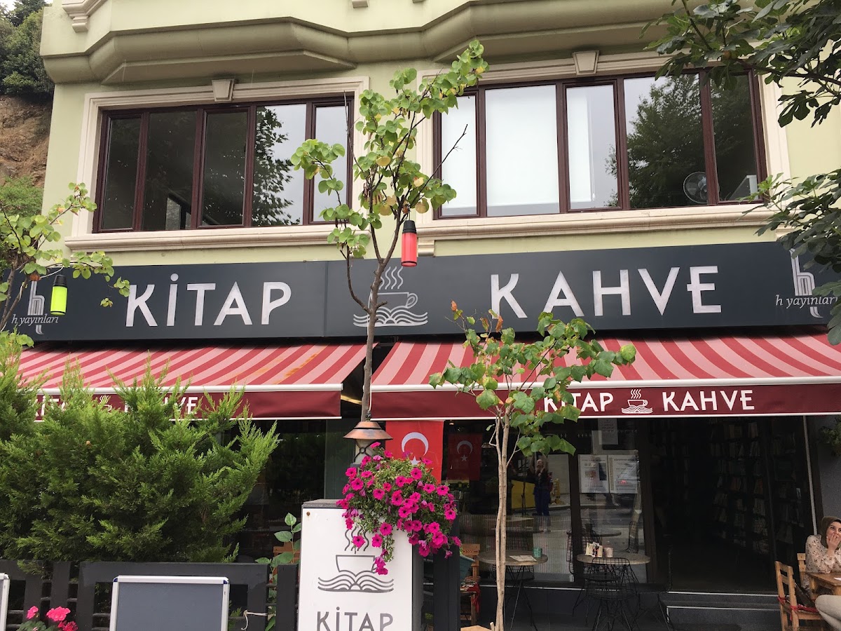 Kitap-Kahve Istanbul